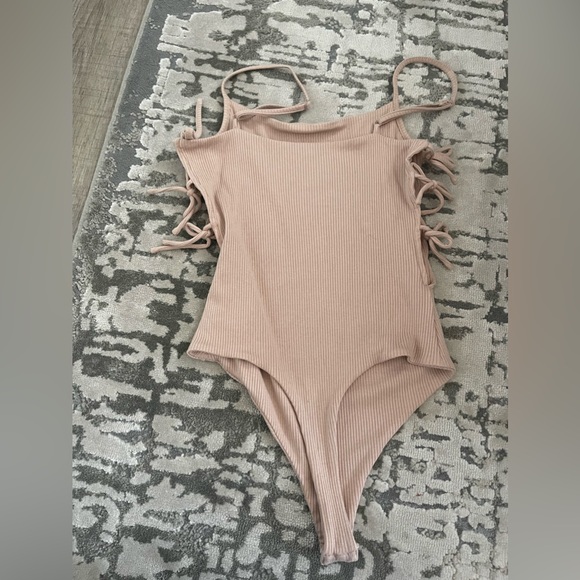 Beige Bodysuit - Picture 4 of 6